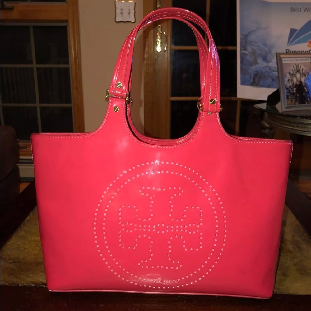 Reserved. Do not purchase Tory Burch Tote